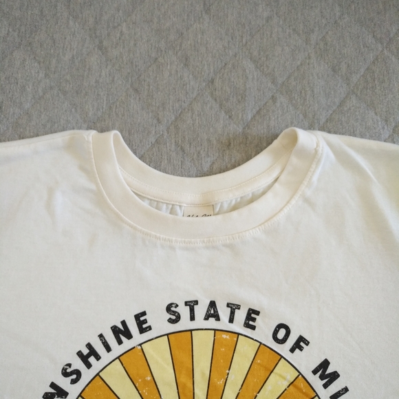 Vibe N' "Sunshine☀️ State🇺🇸 of Mind🙇" Tee - Picture 4 of 12